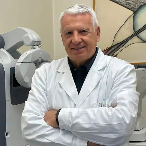 Dott. Riccardo Giovanni Sciacca - Centro Oculistico Iris Cosenza